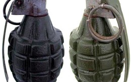 Bị bắt vì mang... lựu đạn đi dạo phố