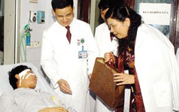 Phó Chủ tịch Quốc hội Tòng Thị Phóng thăm Viện RHM quốc gia: Phát huy truyền thống đoàn kết