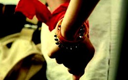 Bị bắt vì dùng tay "quan hệ" với nữ sinh lớp 7
