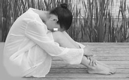 Trốn truy nã vẫn đi hiếp dâm