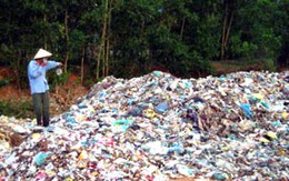 Đi nhặt rác, bới phải xác chết 