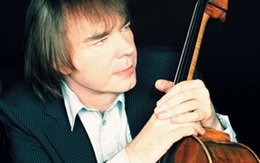 Nghệ sĩ Julian Lloyd Webber: Tôi bị cây đàn cello cuốn hút từ năm 4 tuổi