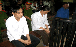 Đánh bạc, con đẻ cũng bán