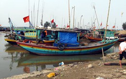 Trưởng thôn ăn chặn tiền ngư dân