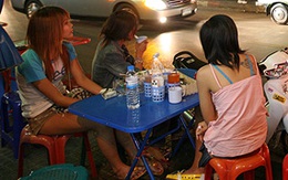 Những cô gái “cày”... đường nhựa
