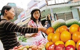 Tiến hành kiểm tra mẫu hoá chất đối với cam Thái Lan