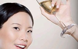Uống nhiều rượu, bia gây ảnh hưởng đến xương?