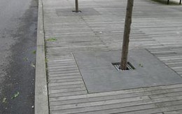 Vỉa hè bằng... gỗ ở Tokyo