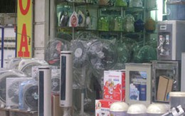 Quạt sạc, đèn sạc vào mùa