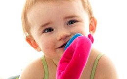 Làm gì khi bé nuốt phải dị vật?