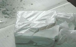 Giấu heroine trong khách sạn