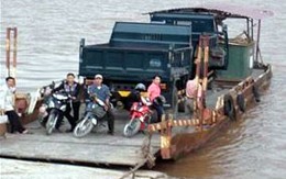 Bến đò Vạn Phúc: Coi thường tính mạng người dân