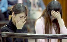 Bi kịch những 'chân dài' vùi tuổi xuân sau song sắt