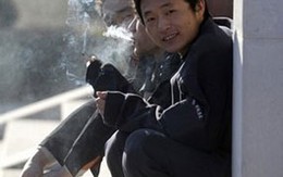Khuyến khích viên chức hút thuốc lá(?!)