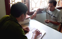 Cặp nam sinh "rình" các đôi tình nhân trên đèo