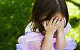 Bắt gã làm thuê dâm ô cô chủ nhỏ
