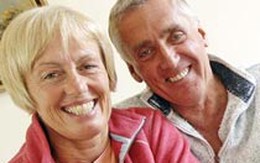 Cá voi nhấn chìm du thuyền