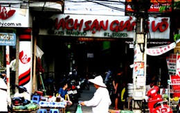 Mâu thuẫn là... bắn