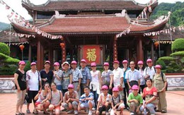 Sôi động du lịch Tiết Kiệm
