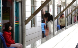 Bắt nhiều "má mì" buôn người ra nước ngoài