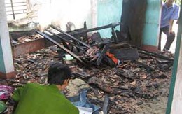 Bức xúc với mẹ… tưới xăng đốt nhà