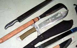 Lên Tân Thanh, vào siêu thị… hung khí