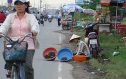 “Đau đầu” vì... bán dạo