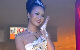 Thụy Vân lộng lẫy trong chiếc váy cưới 2 tỷ đồng