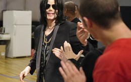 Fan cuồng của Michael Jackson tự sát 