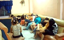 “Cất vó” 2 ổ mại dâm