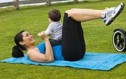 Phụ nữ sau sinh có nên luyện tập ngay?