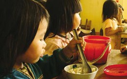 Không bú mẹ, trẻ dễ thiếu máu