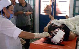 Hai vợ chồng bị chém trọng thương