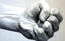 "Giở võ" với hàng xóm, một chánh án "về hưu"