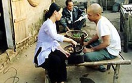 Hậu trường phim chính luận: Phải có... 4 mắt để tránh "dính chưởng"