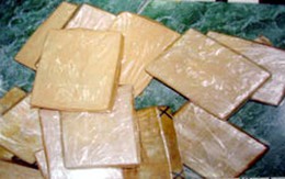 Hành trình tội lỗi của ba cặp vợ chồng buôn hàng trắng