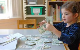 Cô bé 5 tuổi và bữa ăn cho 18.000 người nghèo