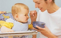 Cho bé ăn sữa chua, váng sữa: Ăn bao nhiêu là đủ?