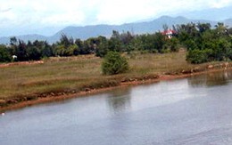 Phá "sàn giao dịch" mại dâm trên sông