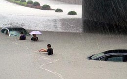 Người dân Trung Quốc điêu đứng vì bão lớn