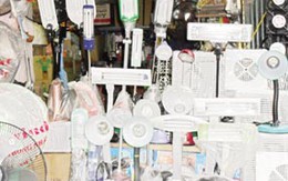 Dùng đèn chống cận thị... vẫn cận