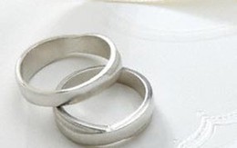 Tìm thấy nhẫn cưới dưới... đáy biển