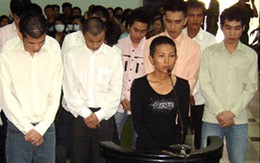 Hơn 126 năm tù cho nhóm côn đồ hung hãn