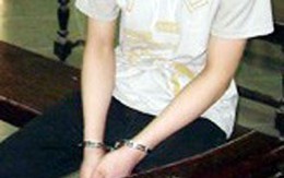 "Hý hoáy" nữ học trò, "được" ngồi tù 2 năm