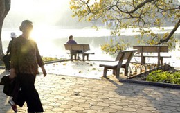 Choáng váng vì nắng nóng gay gắt giữa mùa thu