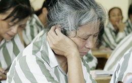 Nước mắt chốn đại lao (4): Lớp "vỡ lòng" sau song sắt