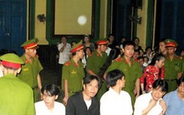 Cho bạn mượn "hàng nóng" mở sòng bạc