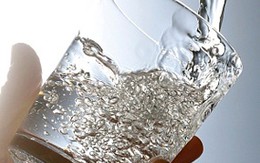 Có nên thường xuyên dùng thuốc súc miệng?