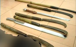 Côn đồ đánh cả gia đình bị thương