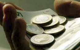 Đi câu cá "bắt" được kho báu